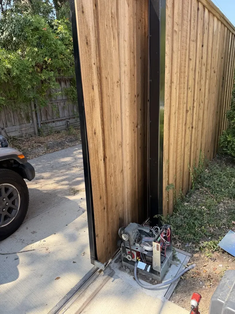 LiftMaster gate repair in Dallas, Texas