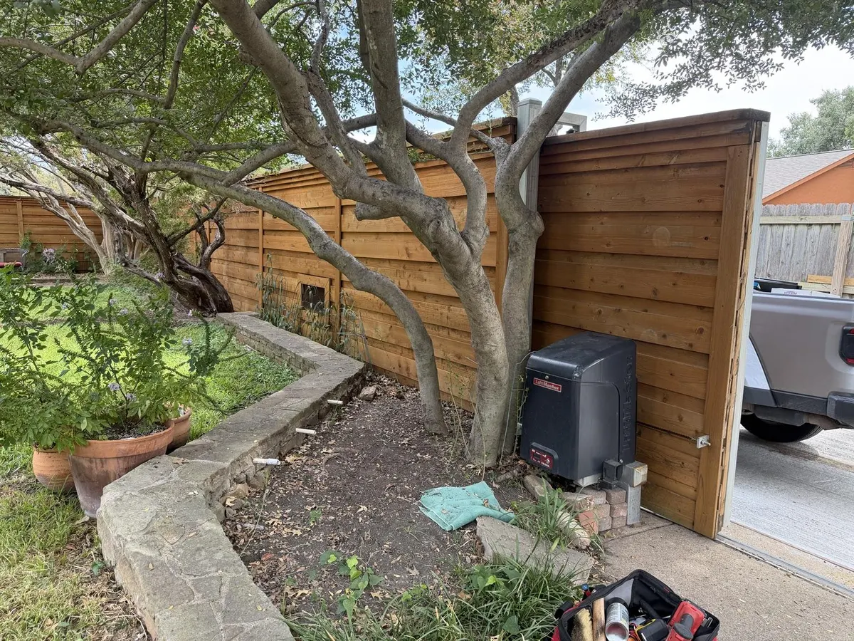 LiftMaster gate repair in Richardson, Texas