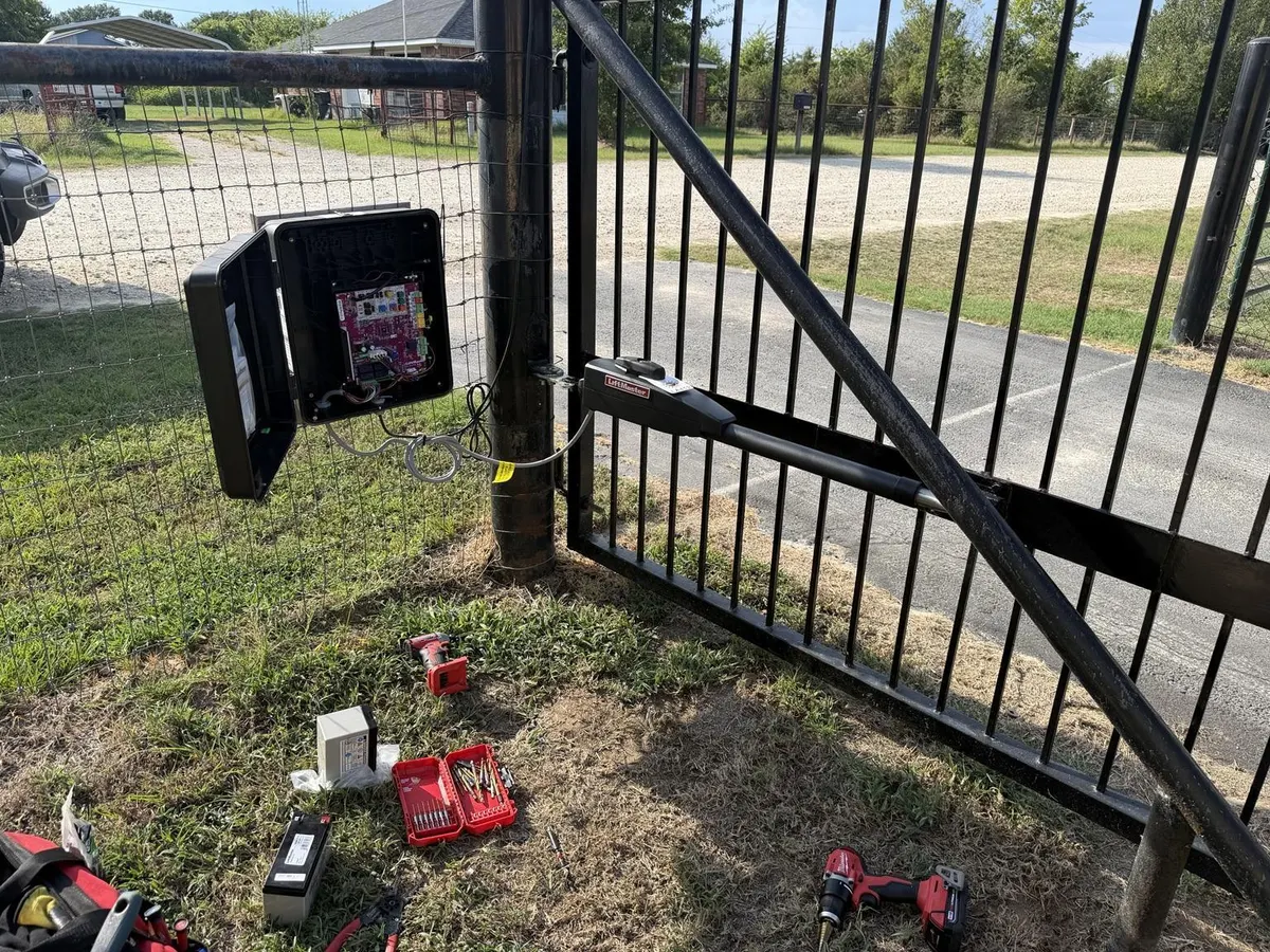 Operator arm, gate, and work area during the repair.