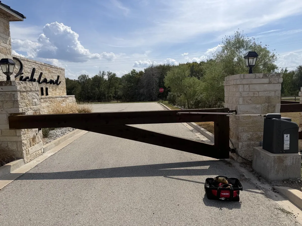 LiftMaster gate repair in Mildred, Texas